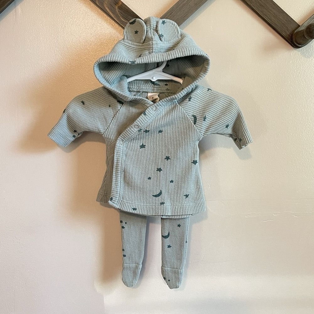 Kate Quinn Thermal 2PC Set | Sage Green Stars | Top Footie Pants | NB / EUC
